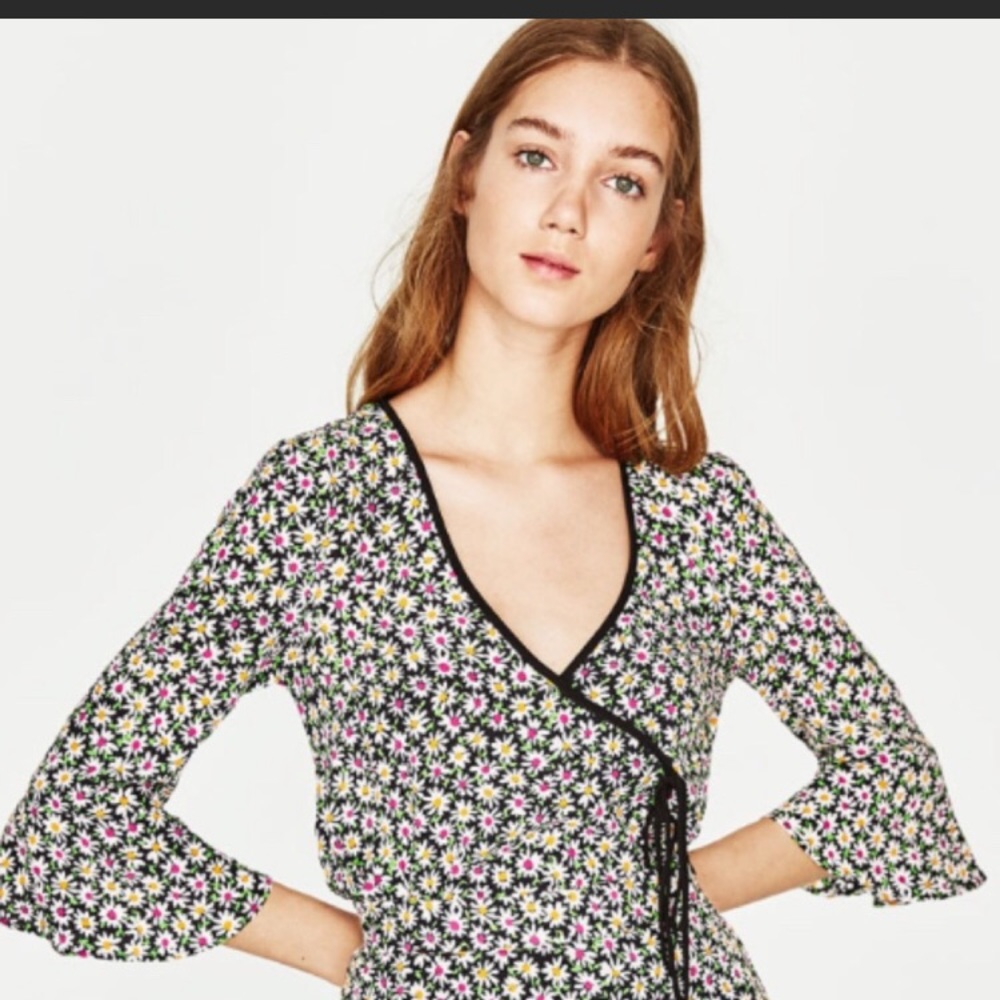 Zara black / floral top